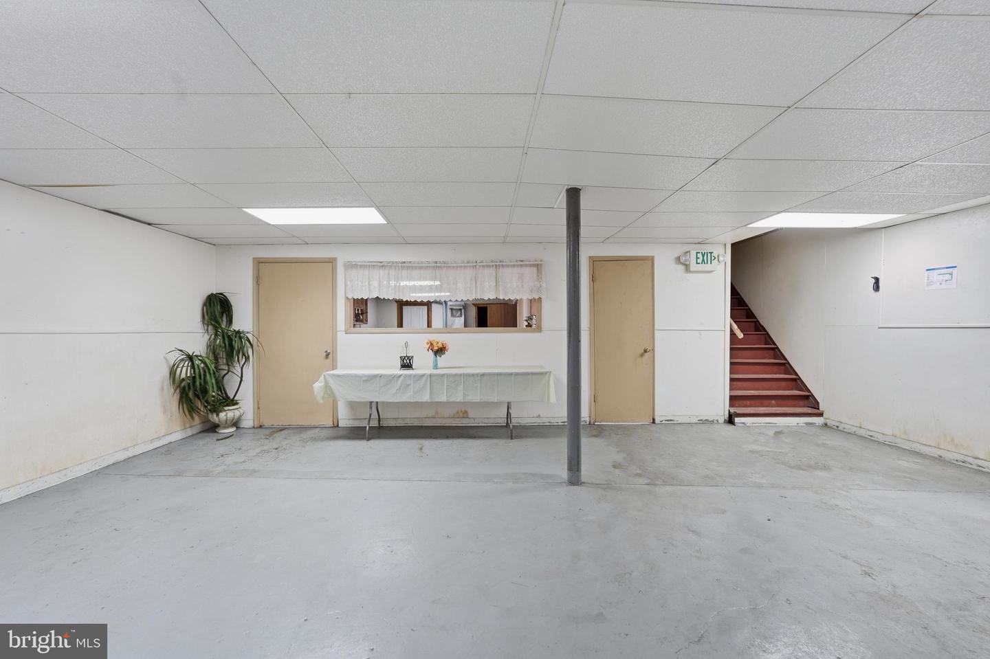 1142-1148 S Broadway Property Photo 41