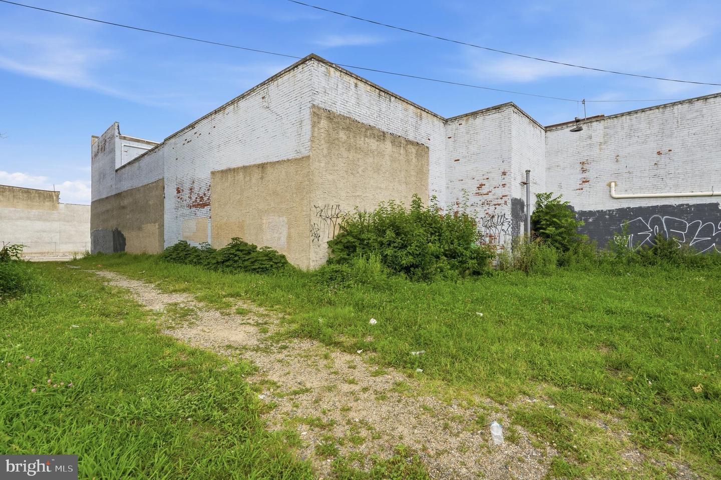 1142-1148 S Broadway Property Photo 64