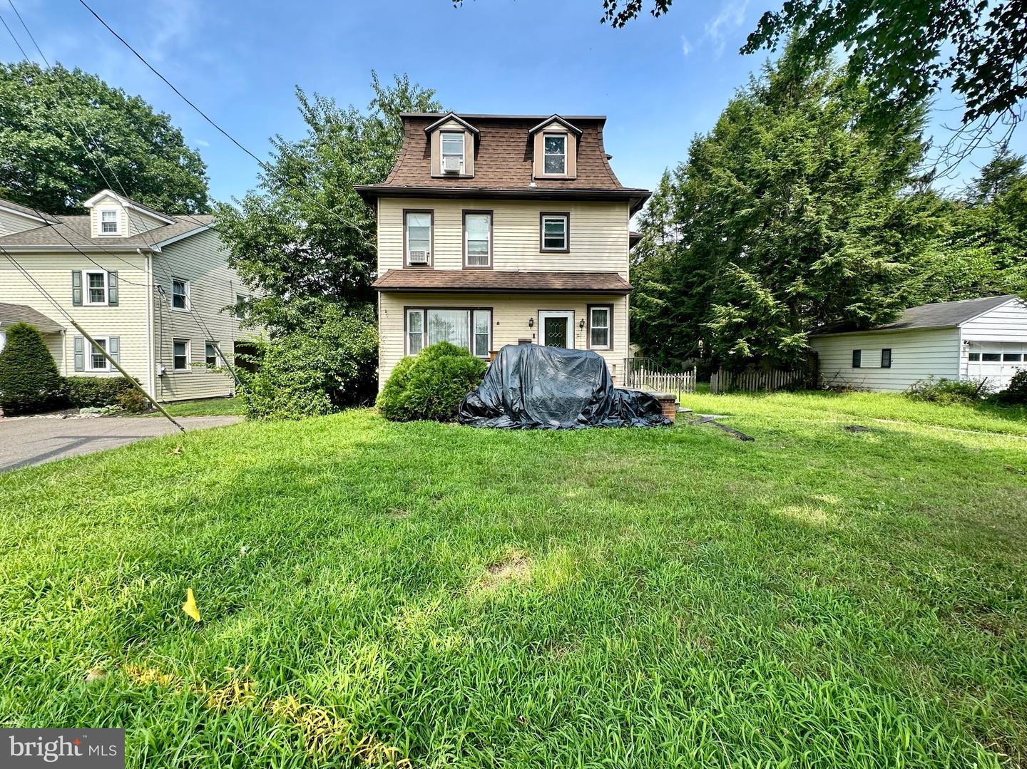 12 KIRKWOOD RD Property Photo 1