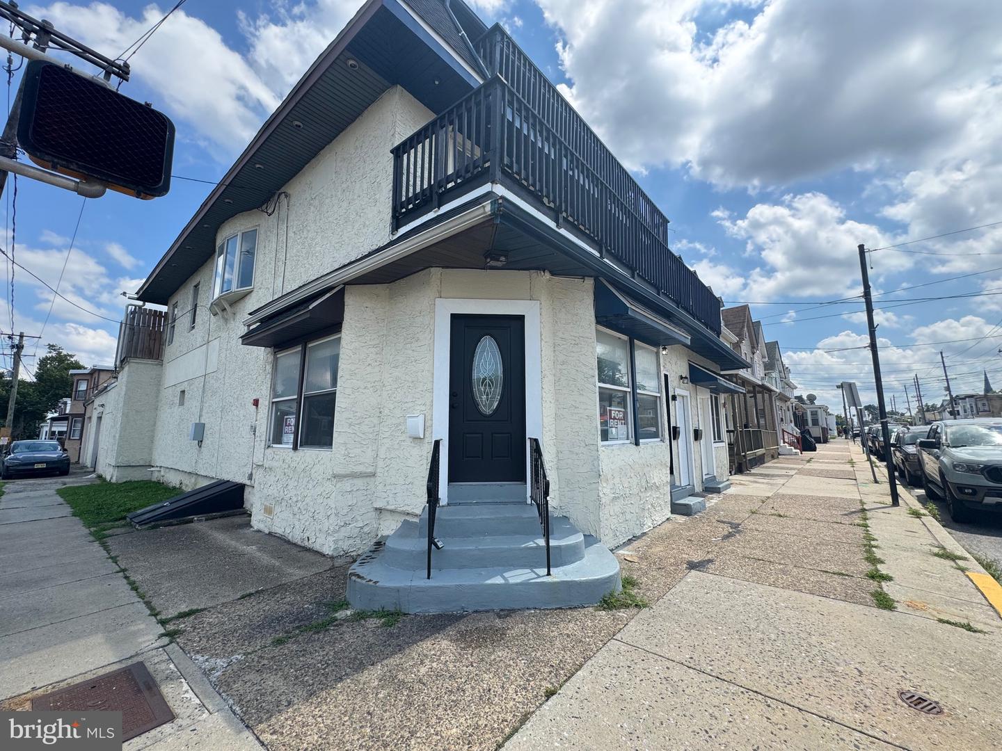 242 N Broadway #c Property Photo 14