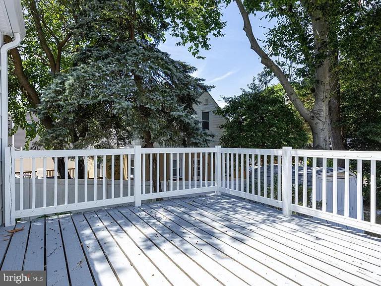 217 Chestnut St Property Photo 9