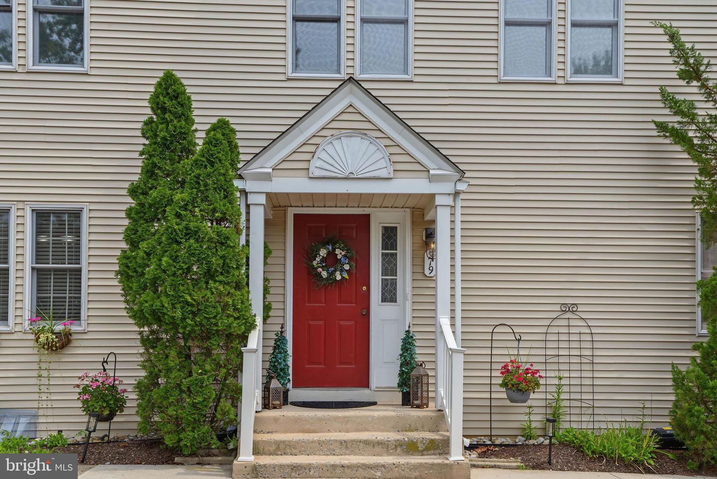 219 Sherbrooke Ct #219 Property Photo 3