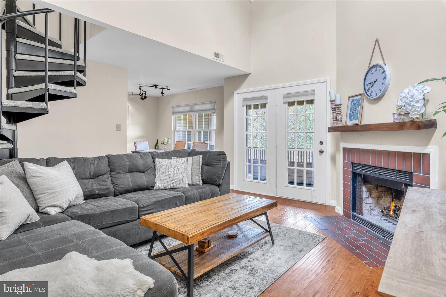 303 Tavistock Property Photo 1