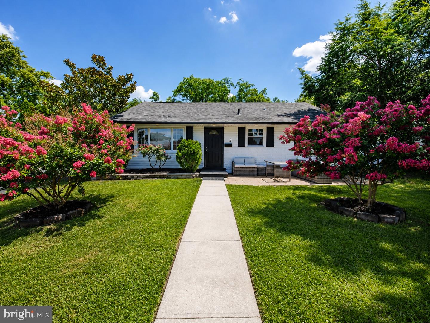 3 FERN CIR