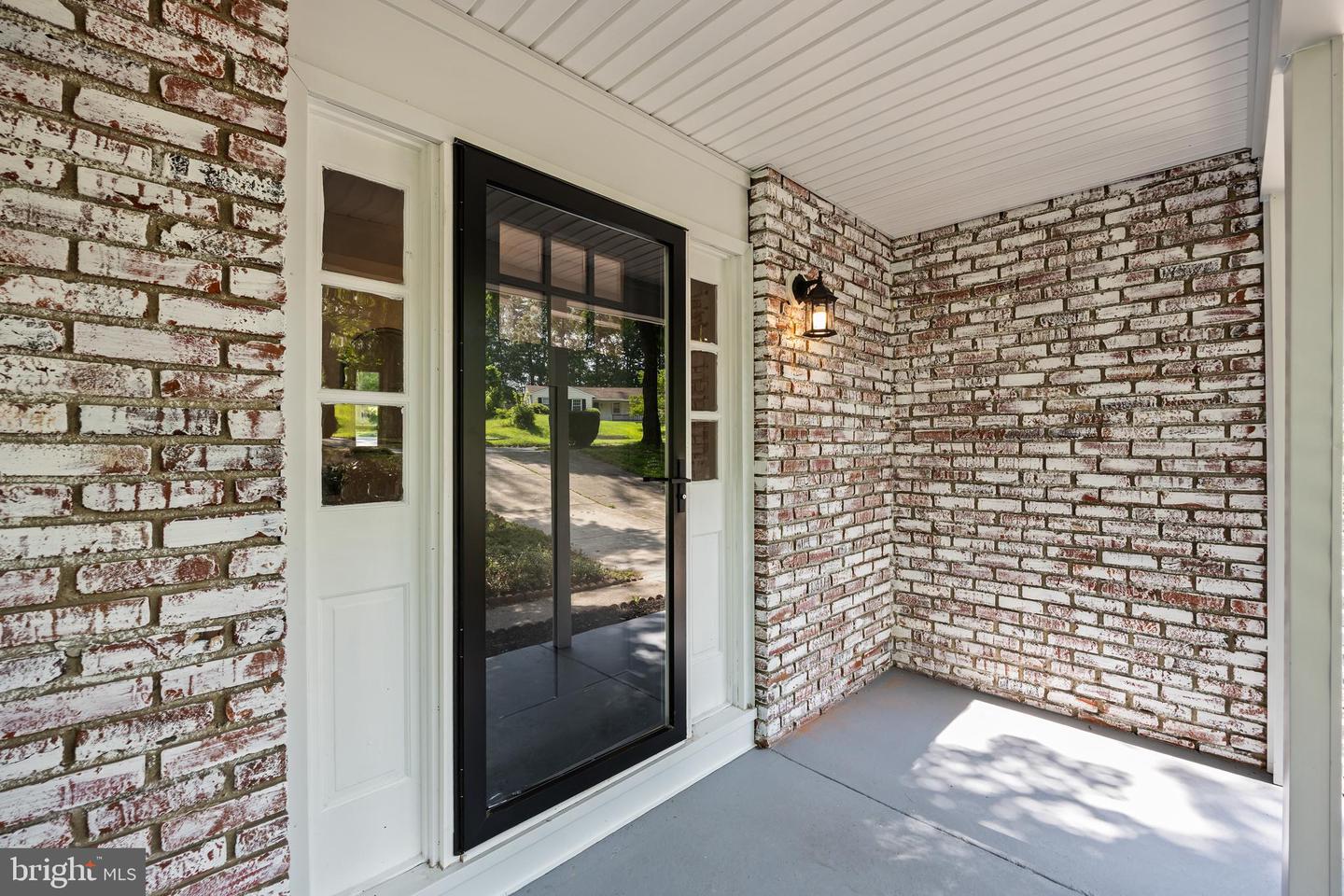 10 Mason Ct Property Photo 2