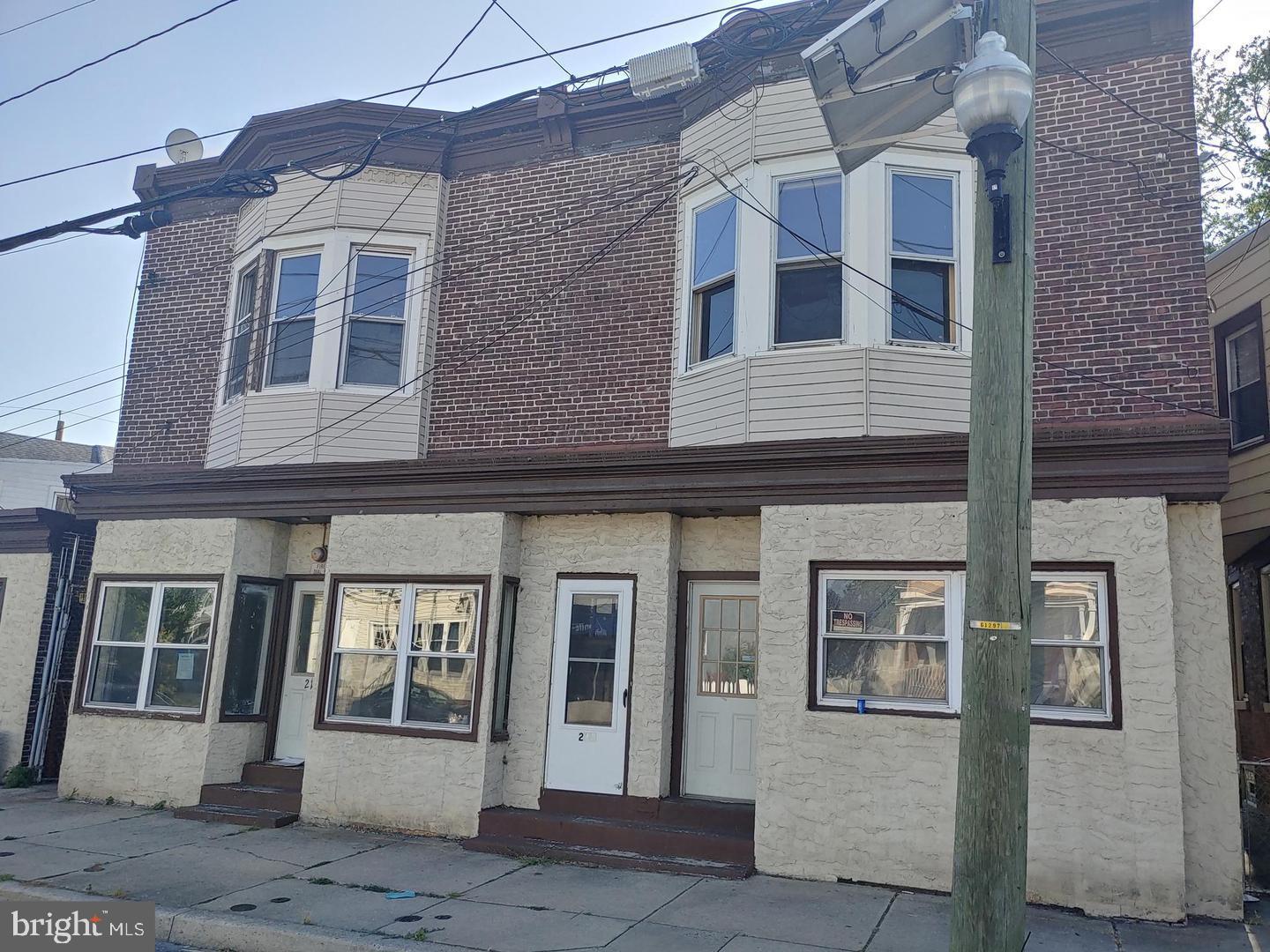 211 & 213 N BROADWAY