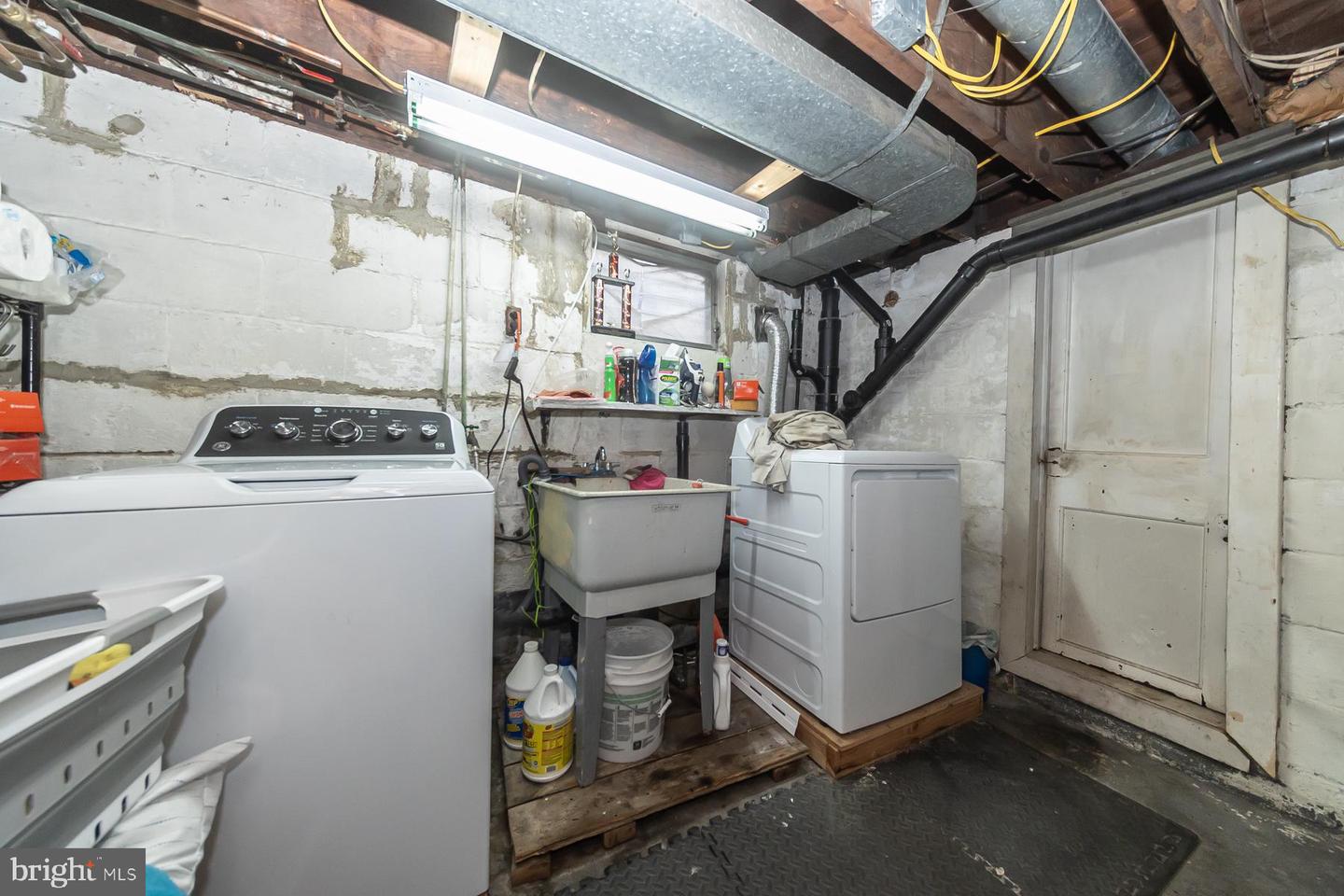 202 Guilford Ave Property Photo 44
