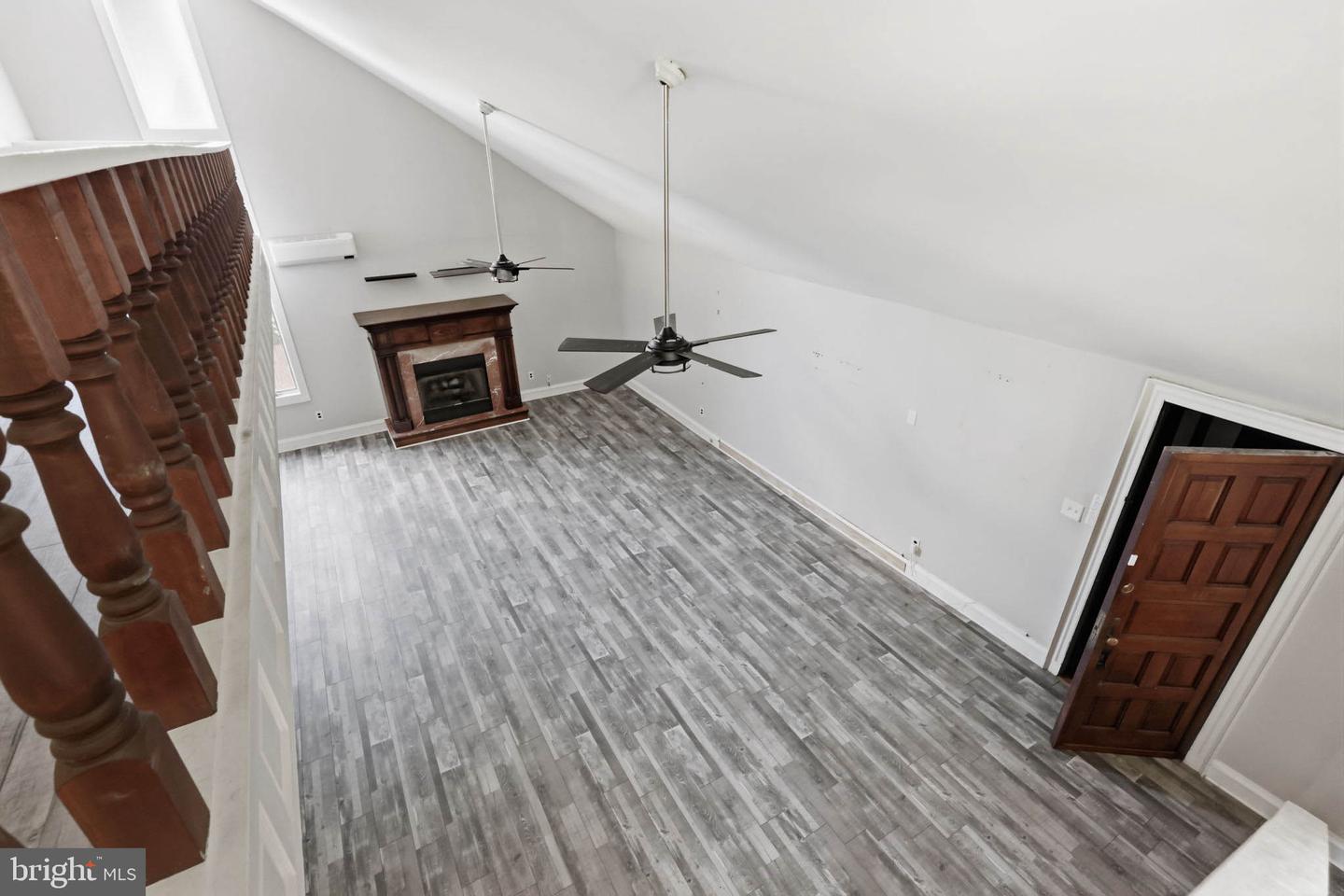 319 Oaklawn Ave Property Photo 20