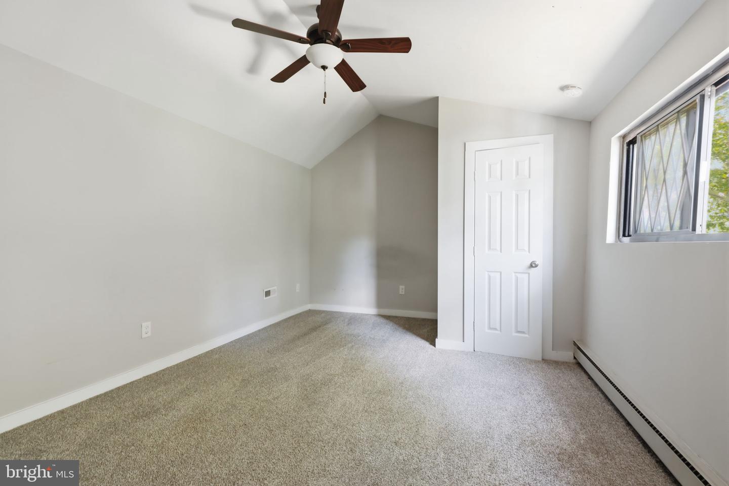 319 Oaklawn Ave Property Photo 28