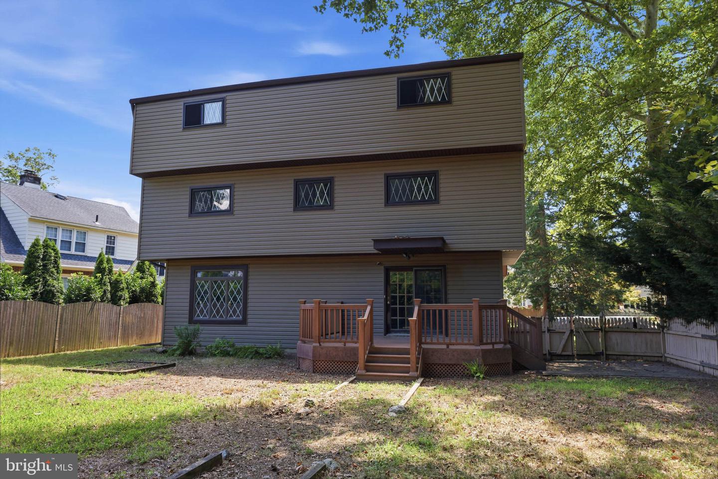 319 Oaklawn Ave Property Photo 39