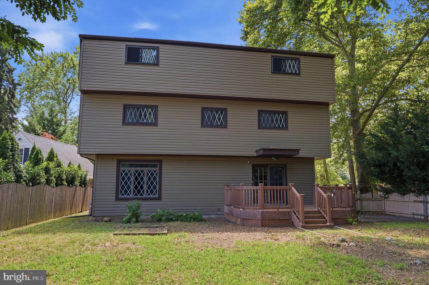 319 Oaklawn Ave Property Photo 40