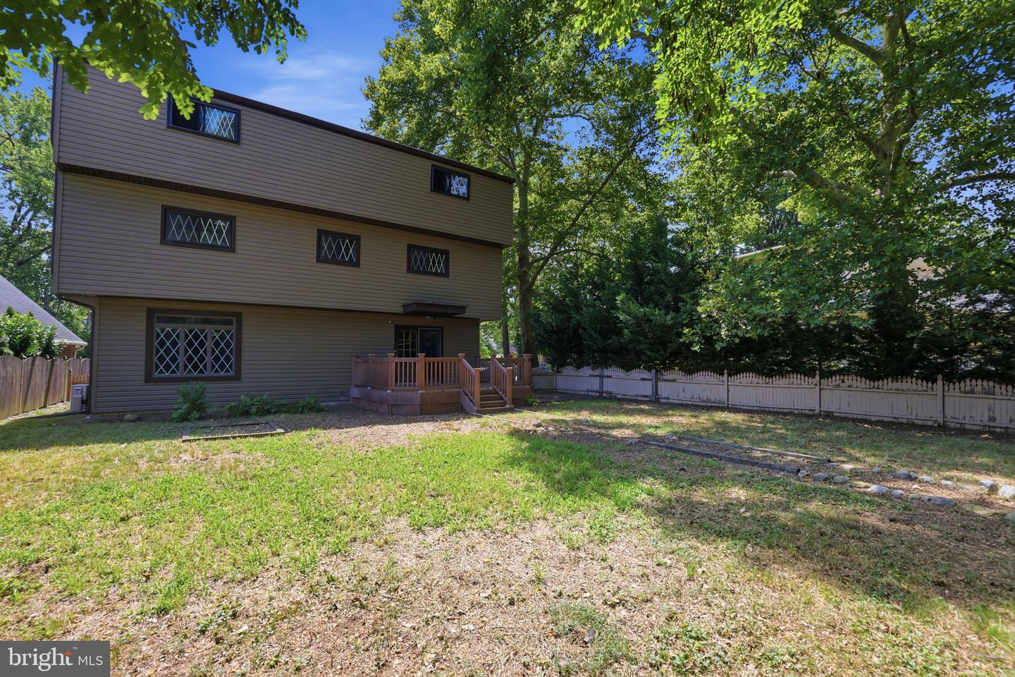 319 Oaklawn Ave Property Photo 41