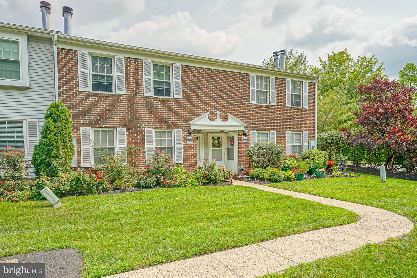 1213 Huntingdon Mews Property Photo 2
