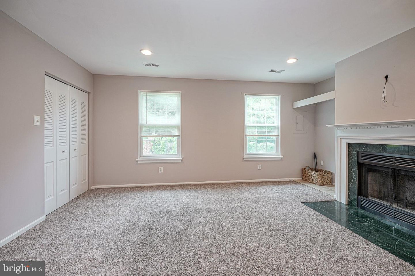 1213 Huntingdon Mews Property Photo 3