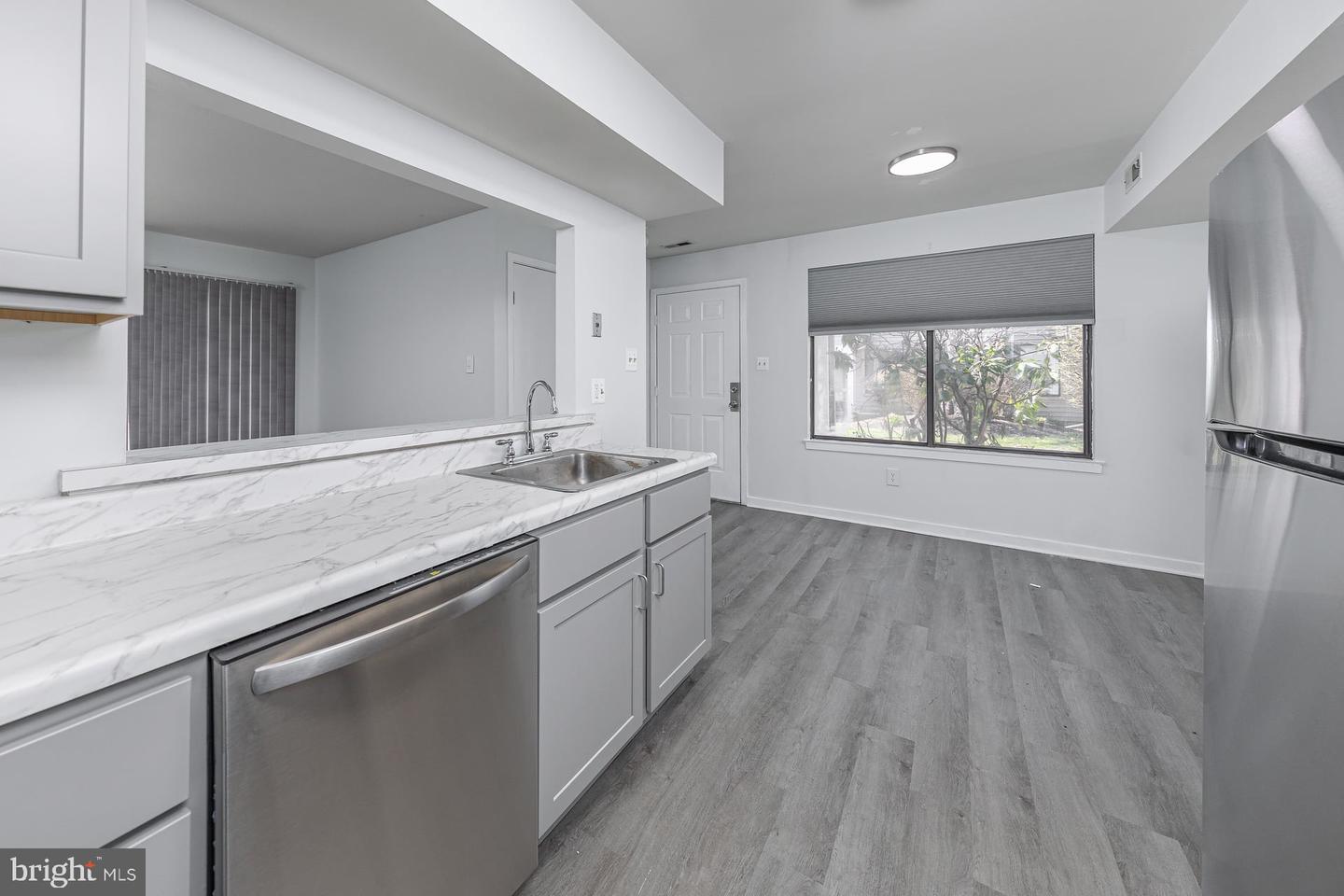 1309 Roberts Way Property Photo 6