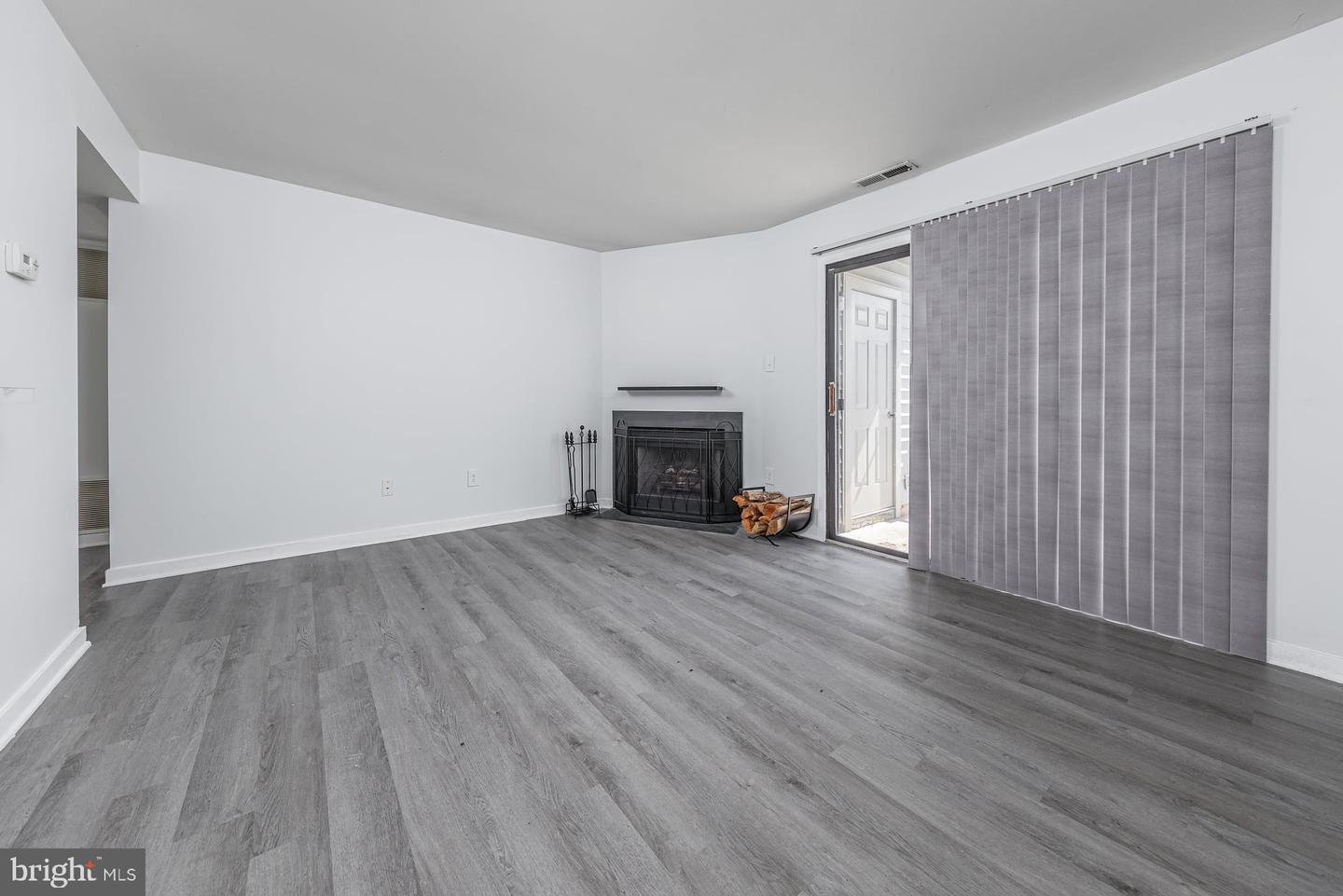 1309 Roberts Way Property Photo 7