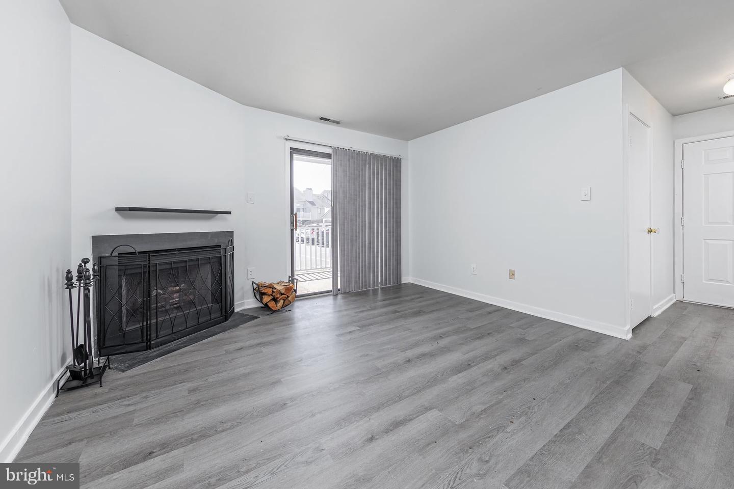 1309 Roberts Way Property Photo 9