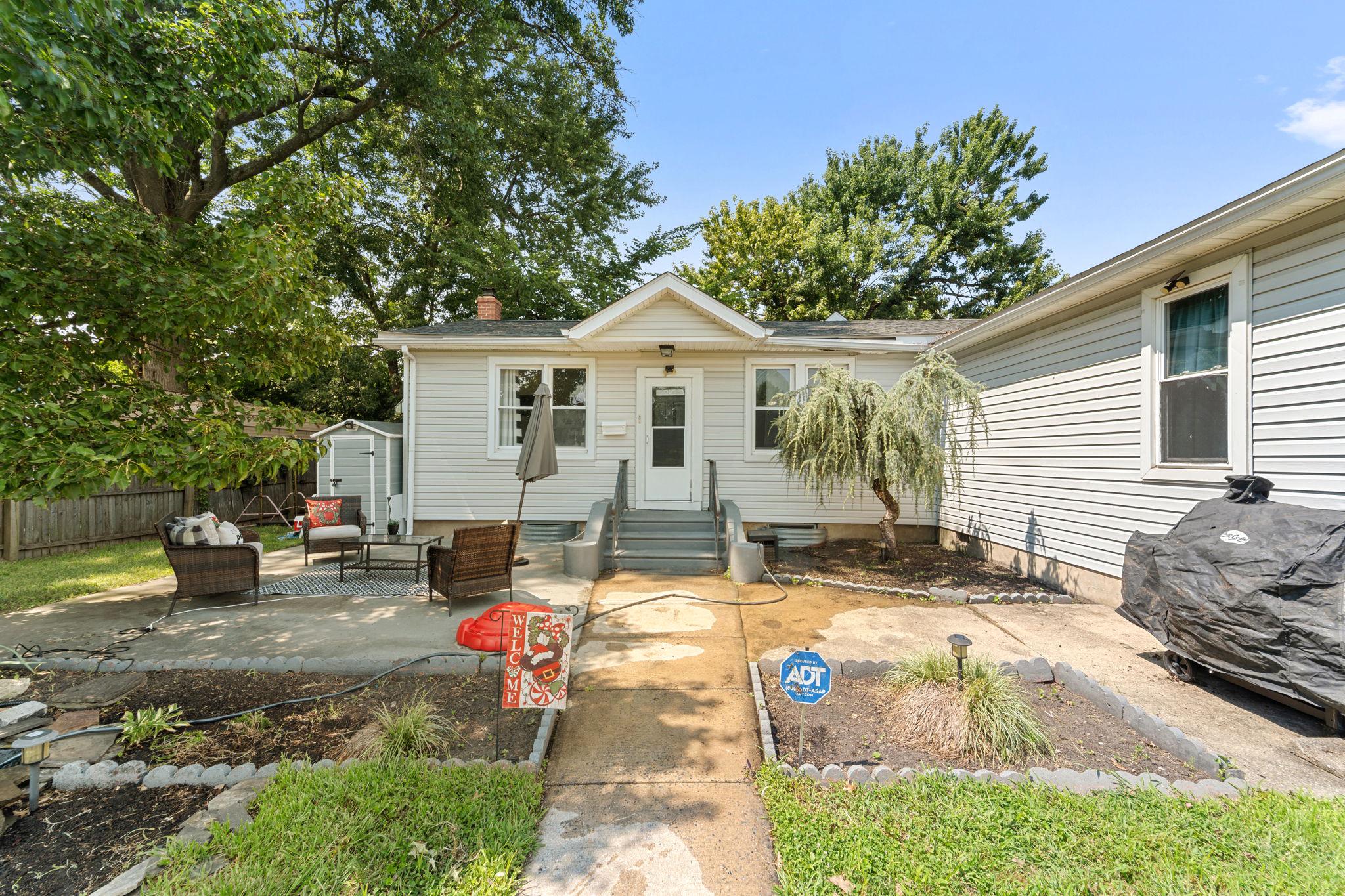 640 E Preston Ave Property Photo 2