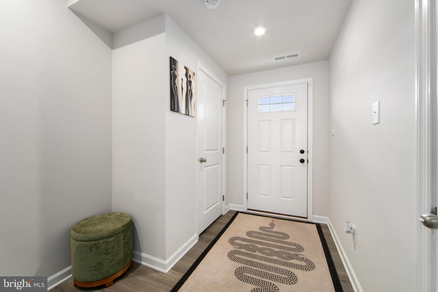 112 Rowand Way E Property Photo 6