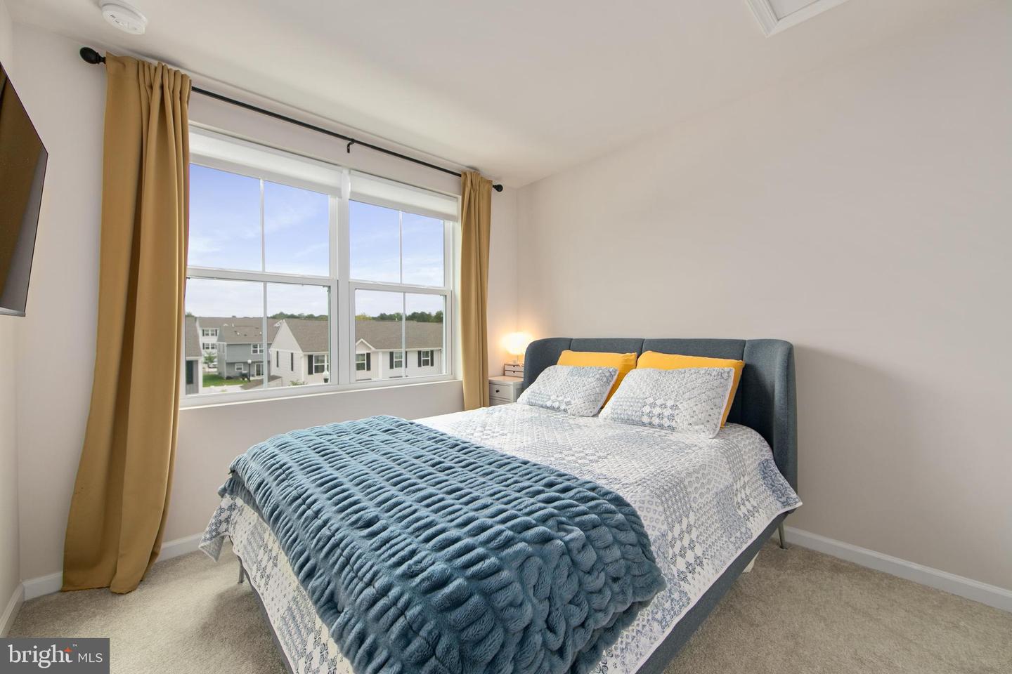 112 Rowand Way E Property Photo 24