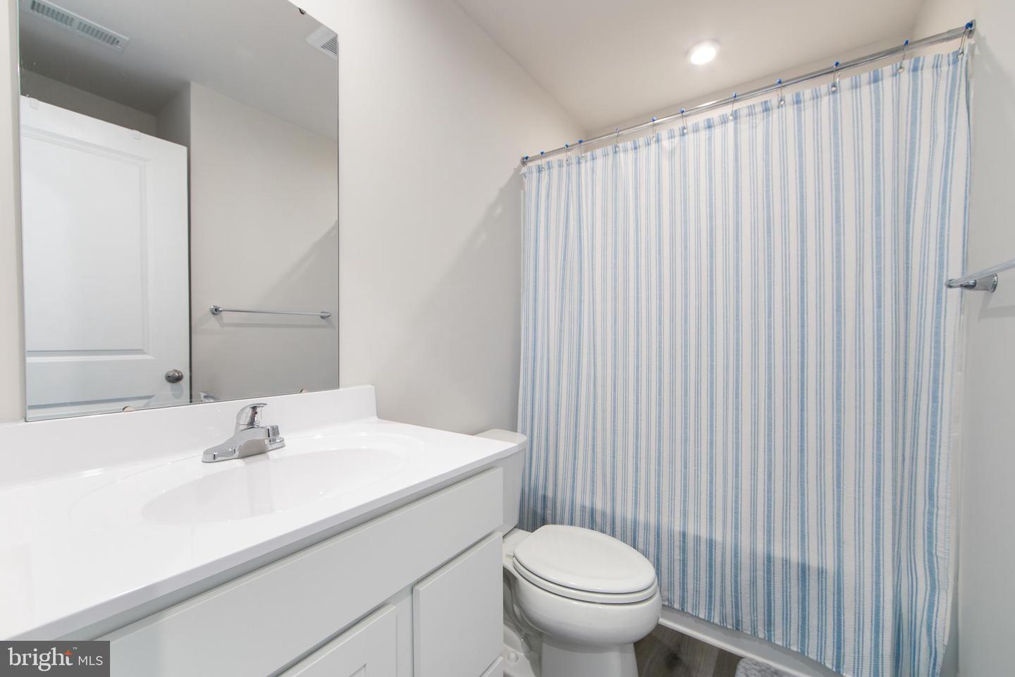 112 Rowand Way E Property Photo 30