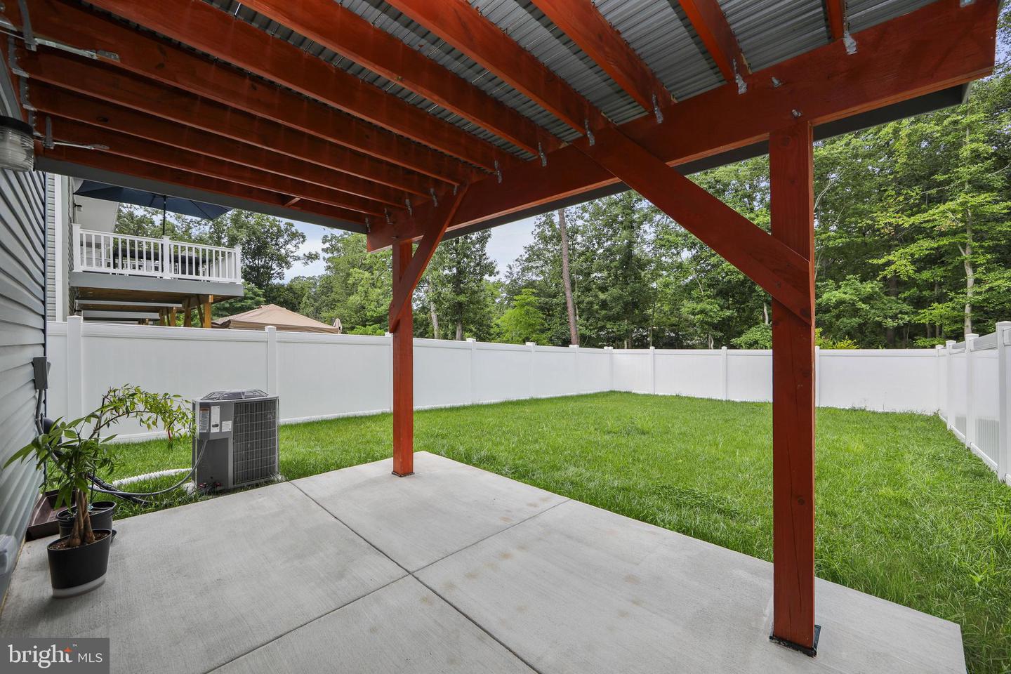 112 Rowand Way E Property Photo 37