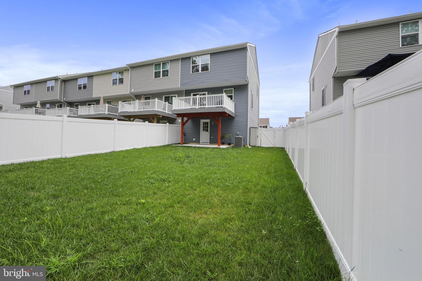 112 Rowand Way E Property Photo 40