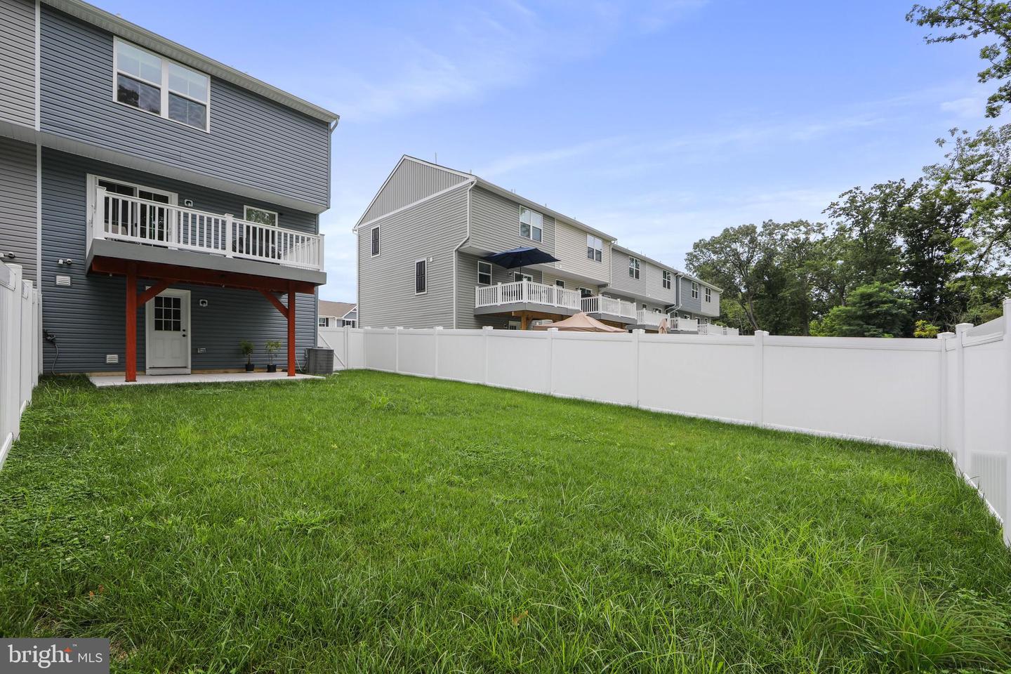 112 Rowand Way E Property Photo 42