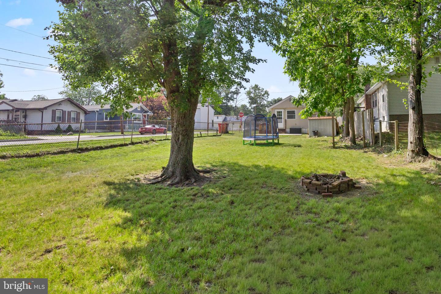325 W Evergreen Ave Property Photo 19