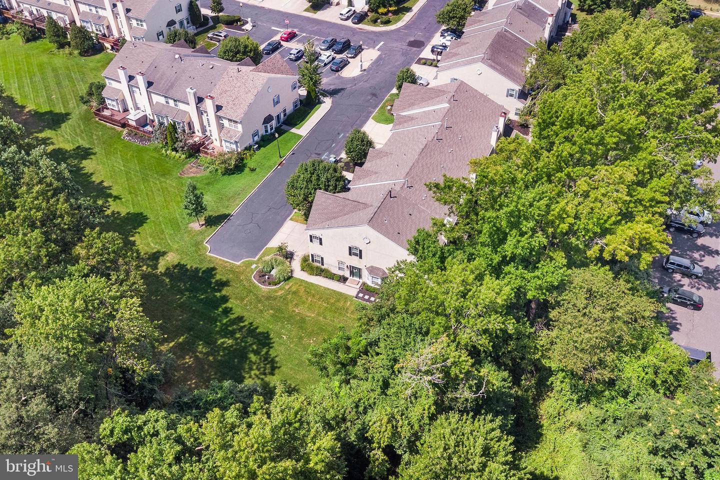 39 Versailles Blvd Property Photo 43