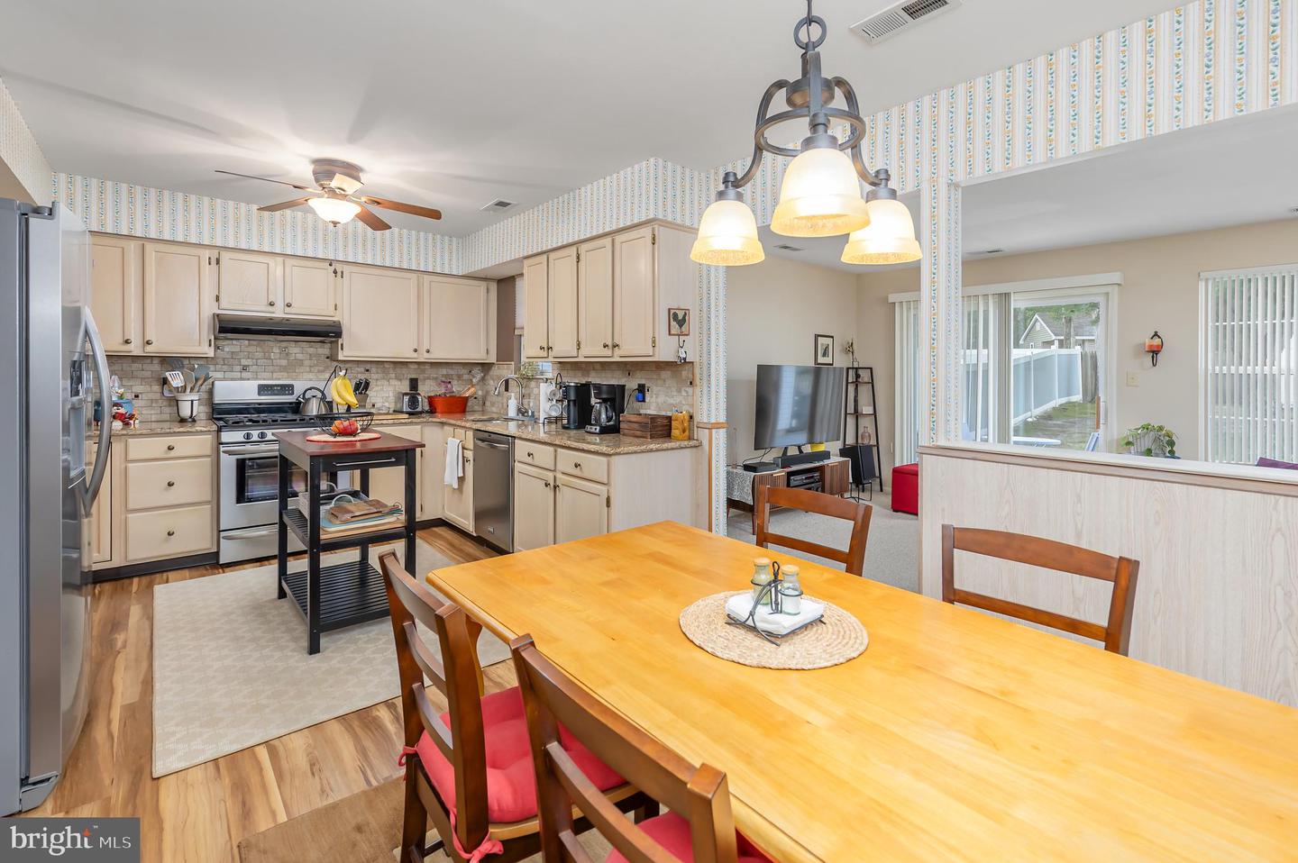NJCD2124694 Property Photo 4