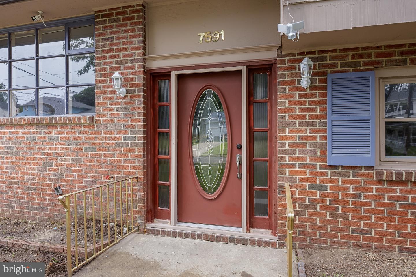 7591 Remington Ave Property Photo 4