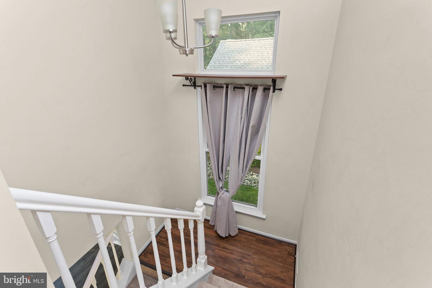 64 Windingbrook Dr Property Photo 16