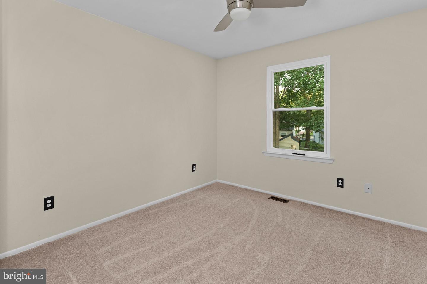 64 Windingbrook Dr Property Photo 22