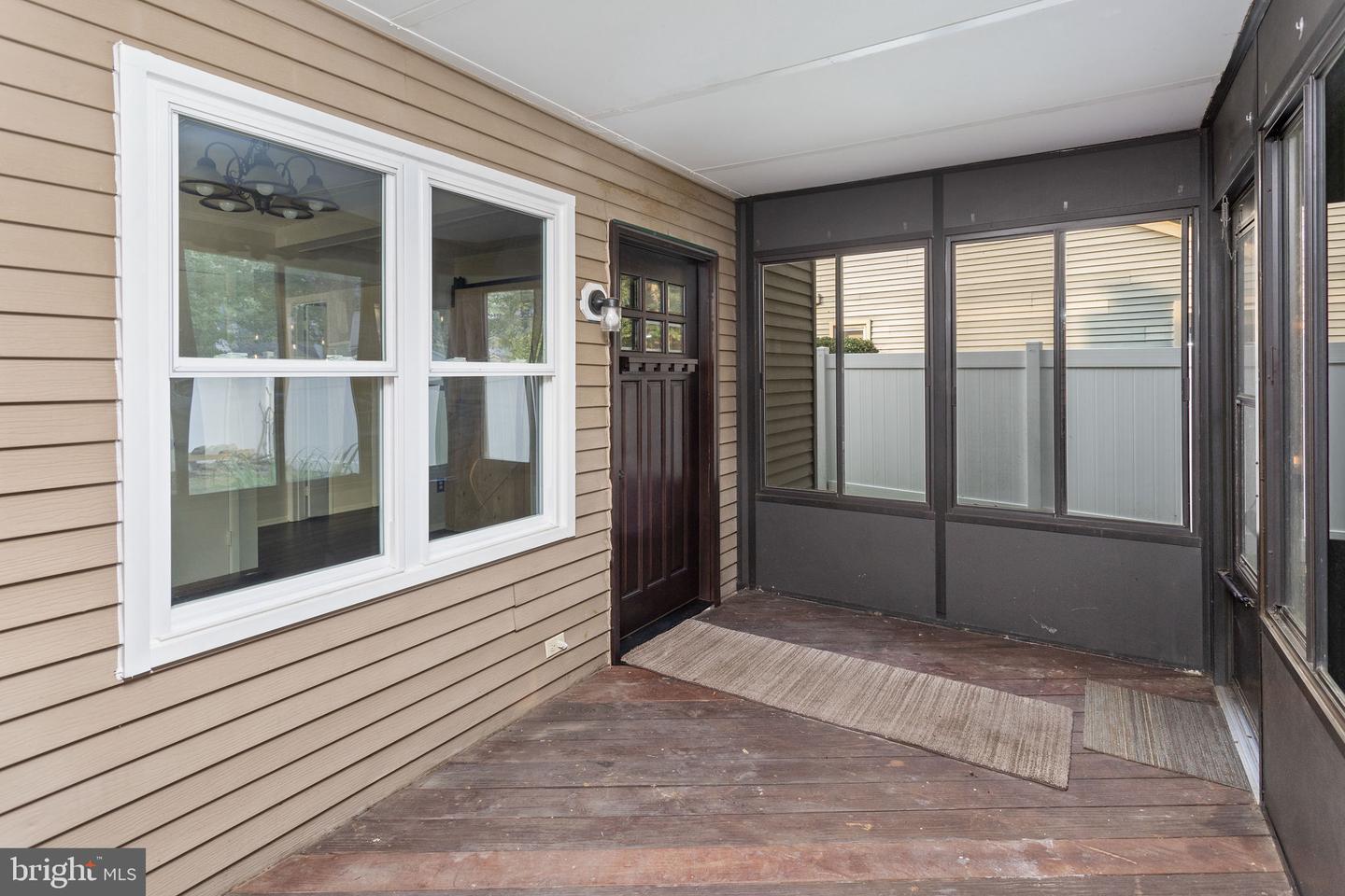 64 Windingbrook Dr Property Photo 23