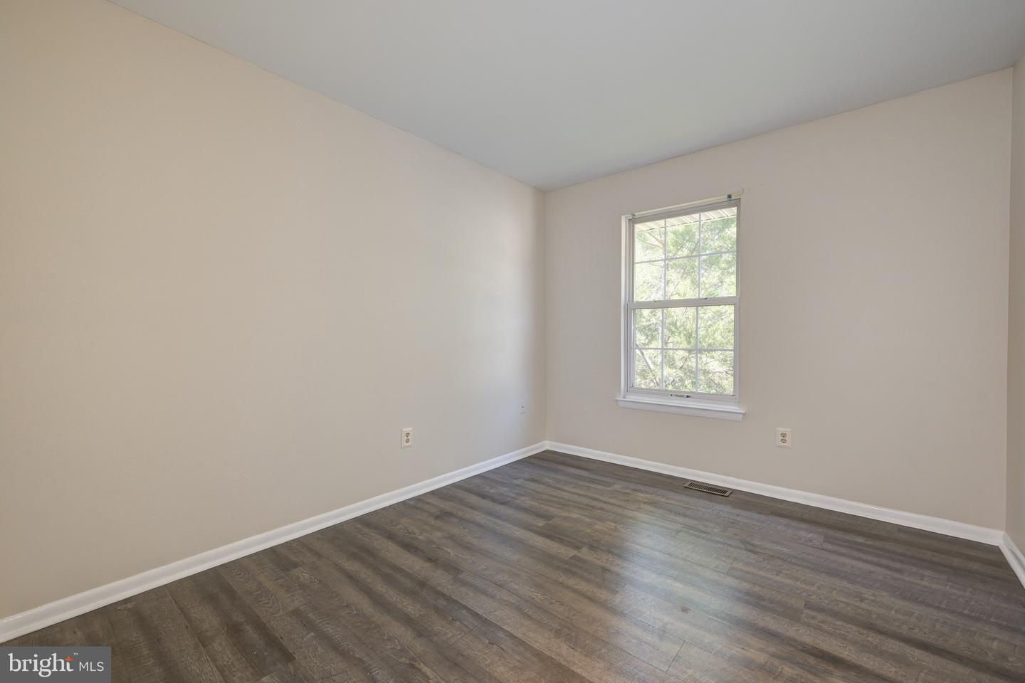46 Grant Ln Property Photo 23