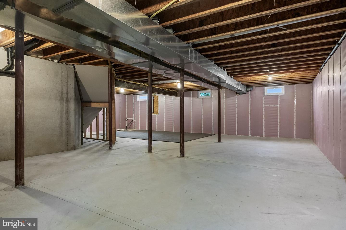 23 Charles Ave Property Photo 22