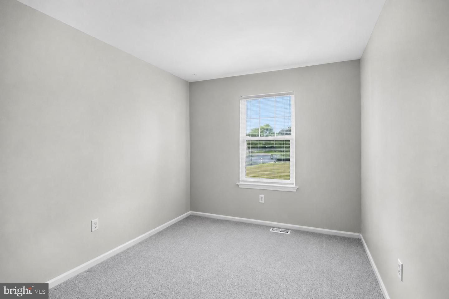 13 Hopewell Ln Property Photo 16
