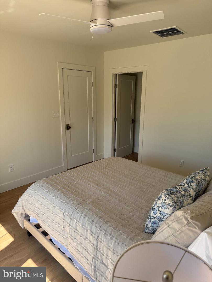 2026 Sycamore St Property Photo 24