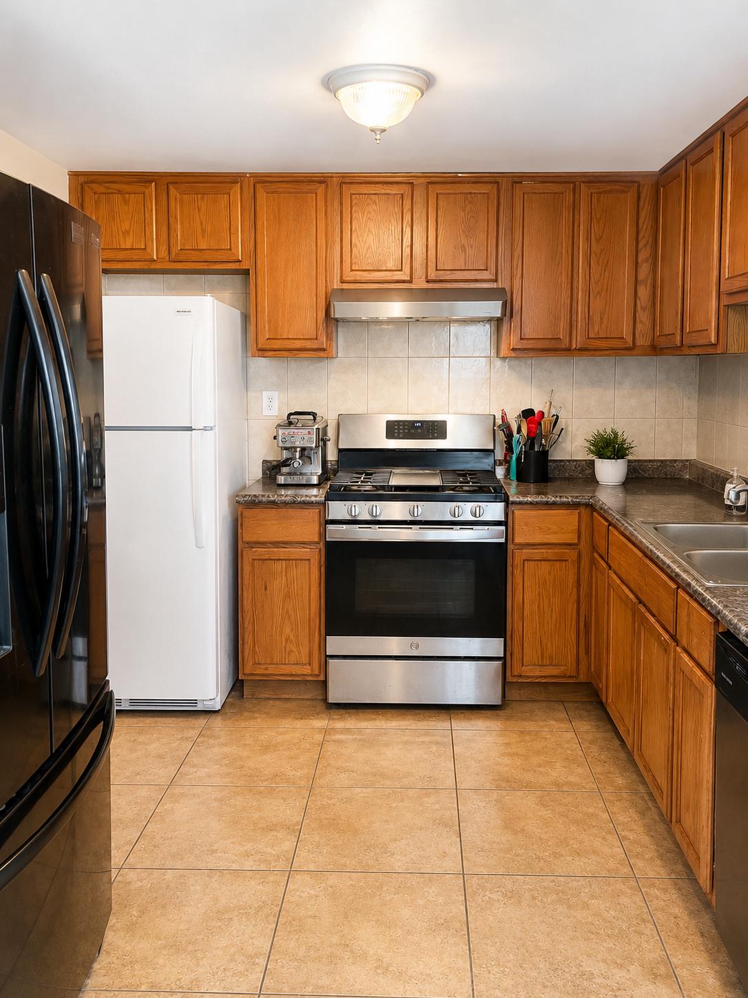 1 Maureen Ct Property Photo 8