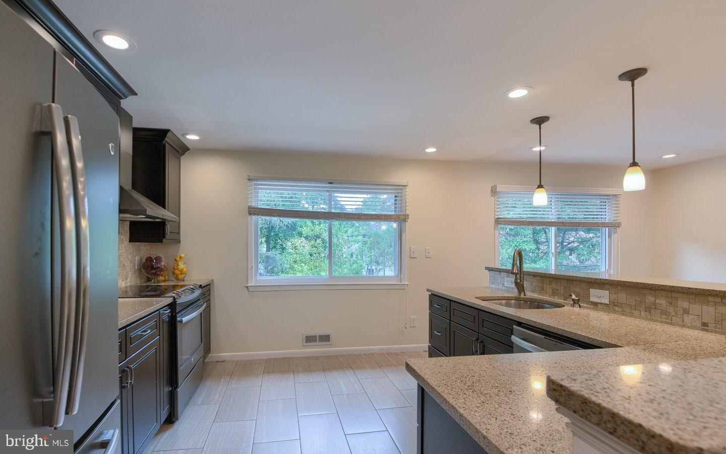 1939 Birchwood Park Dr N Property Photo 13