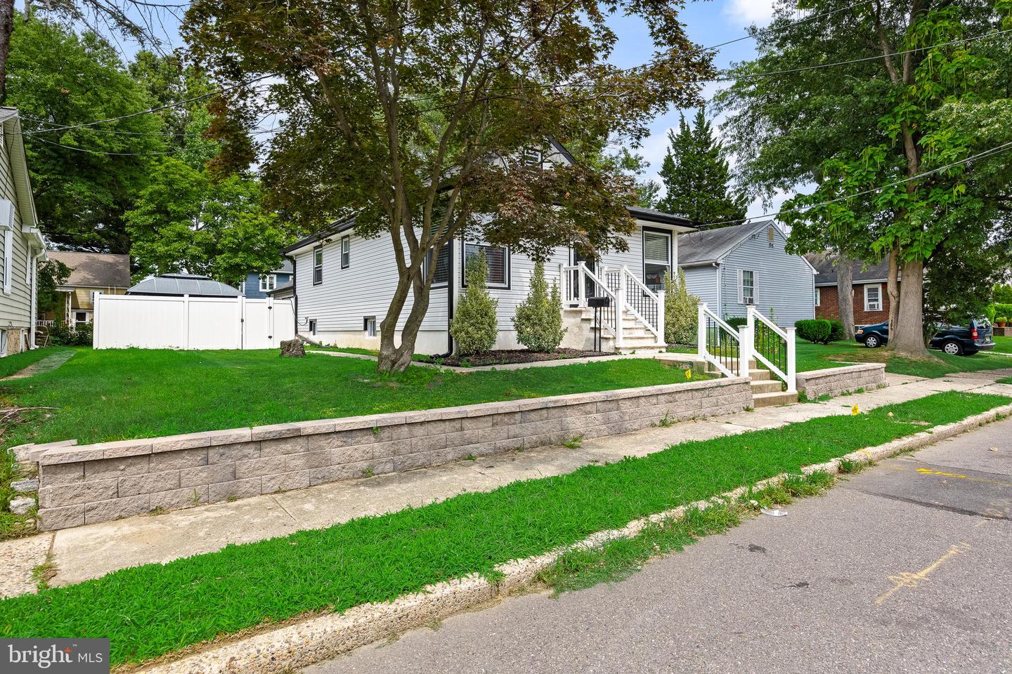 124 Washington Property Photo 3