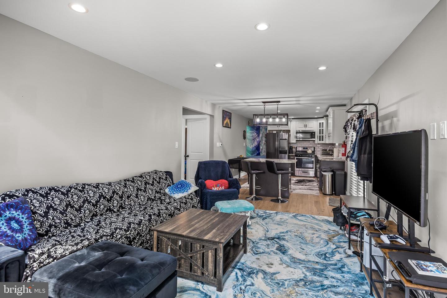 124 Washington Property Photo 6