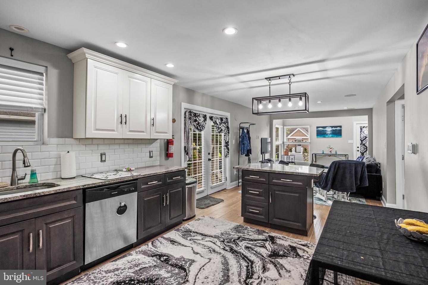 124 Washington Property Photo 11