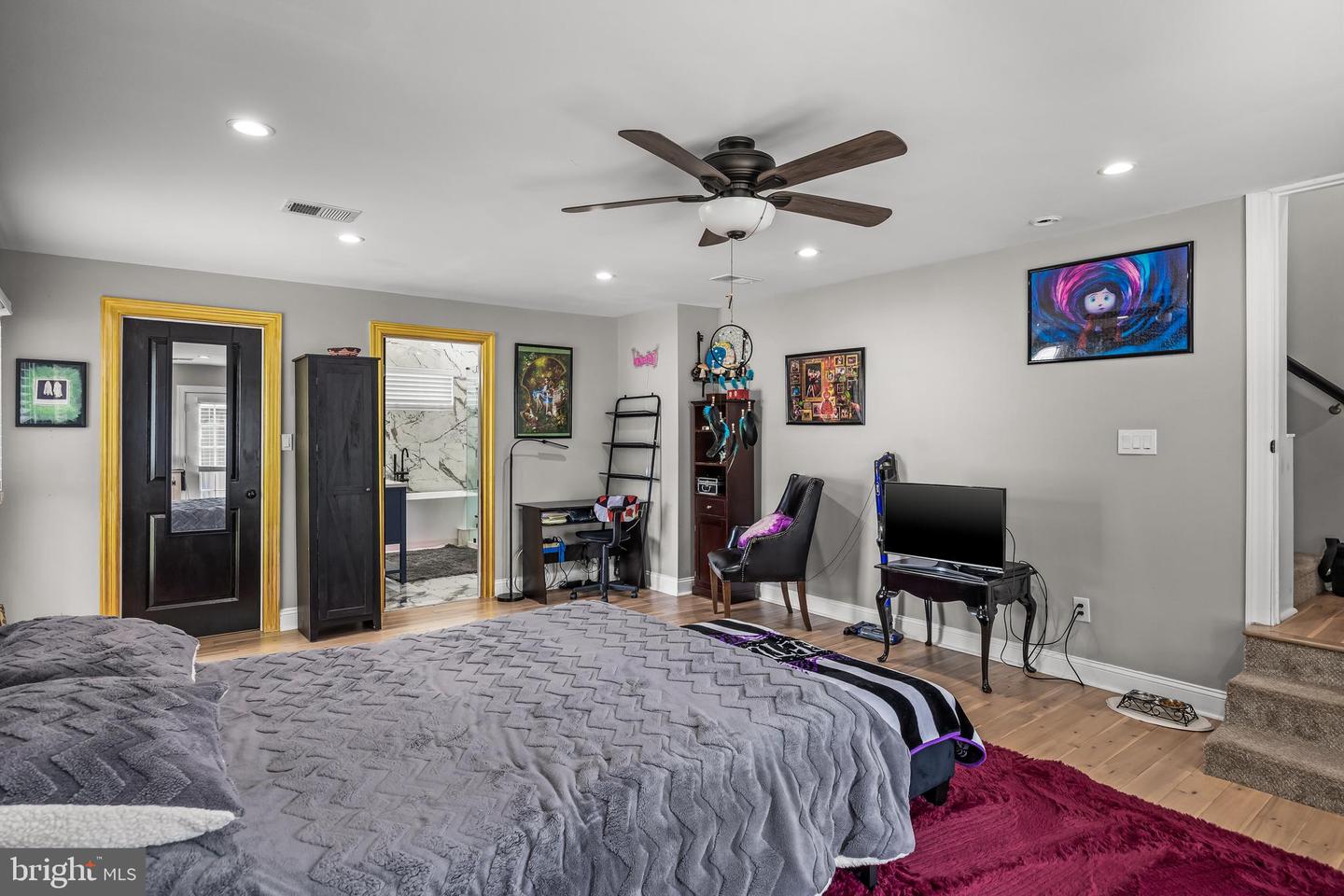 124 Washington Property Photo 16