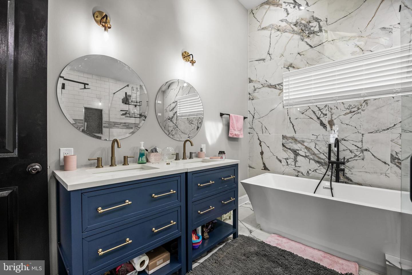 124 Washington Property Photo 19