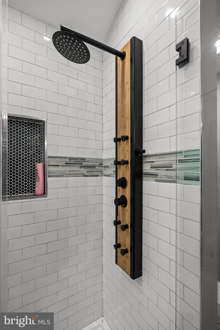 124 Washington Property Photo 20