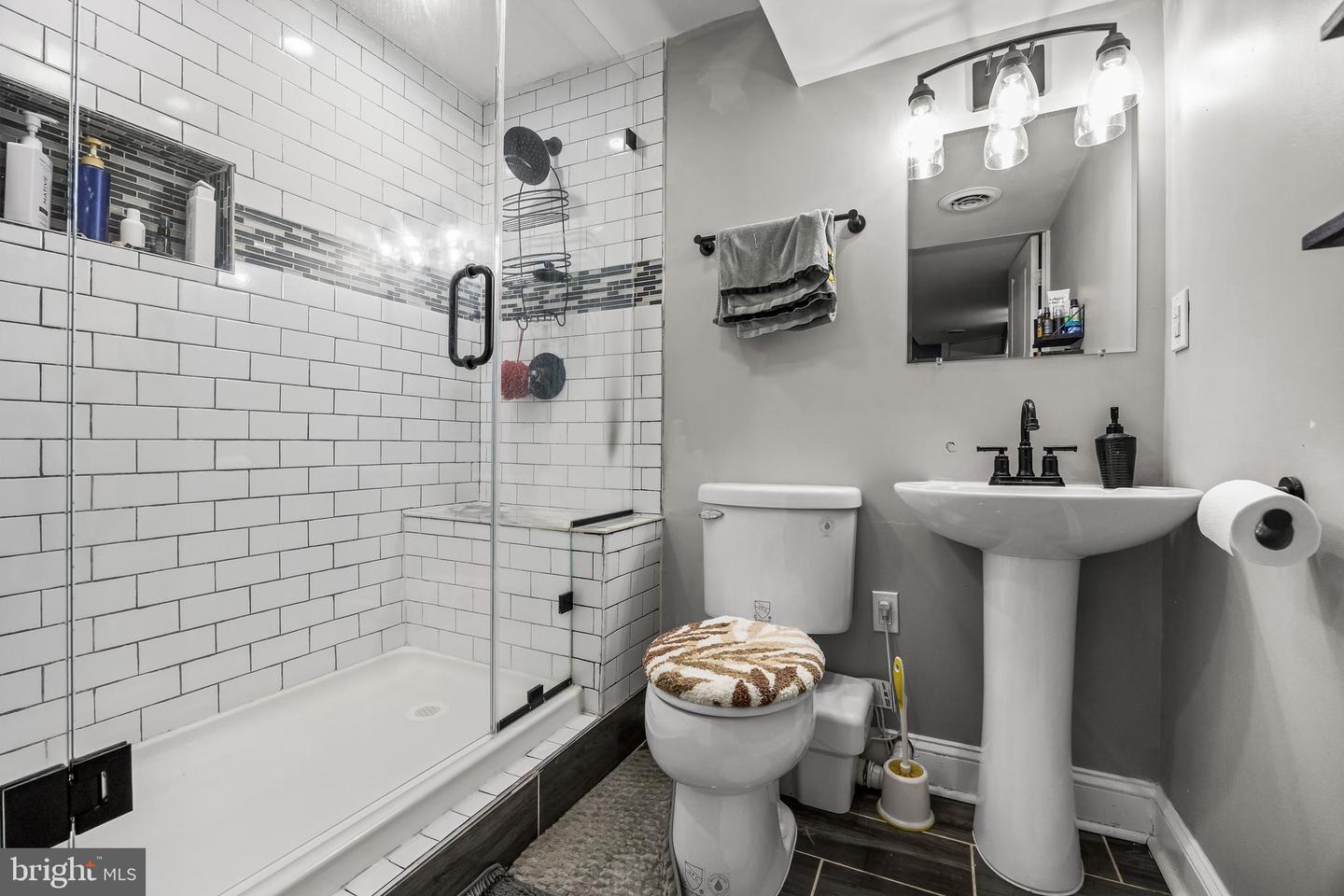 124 Washington Property Photo 24