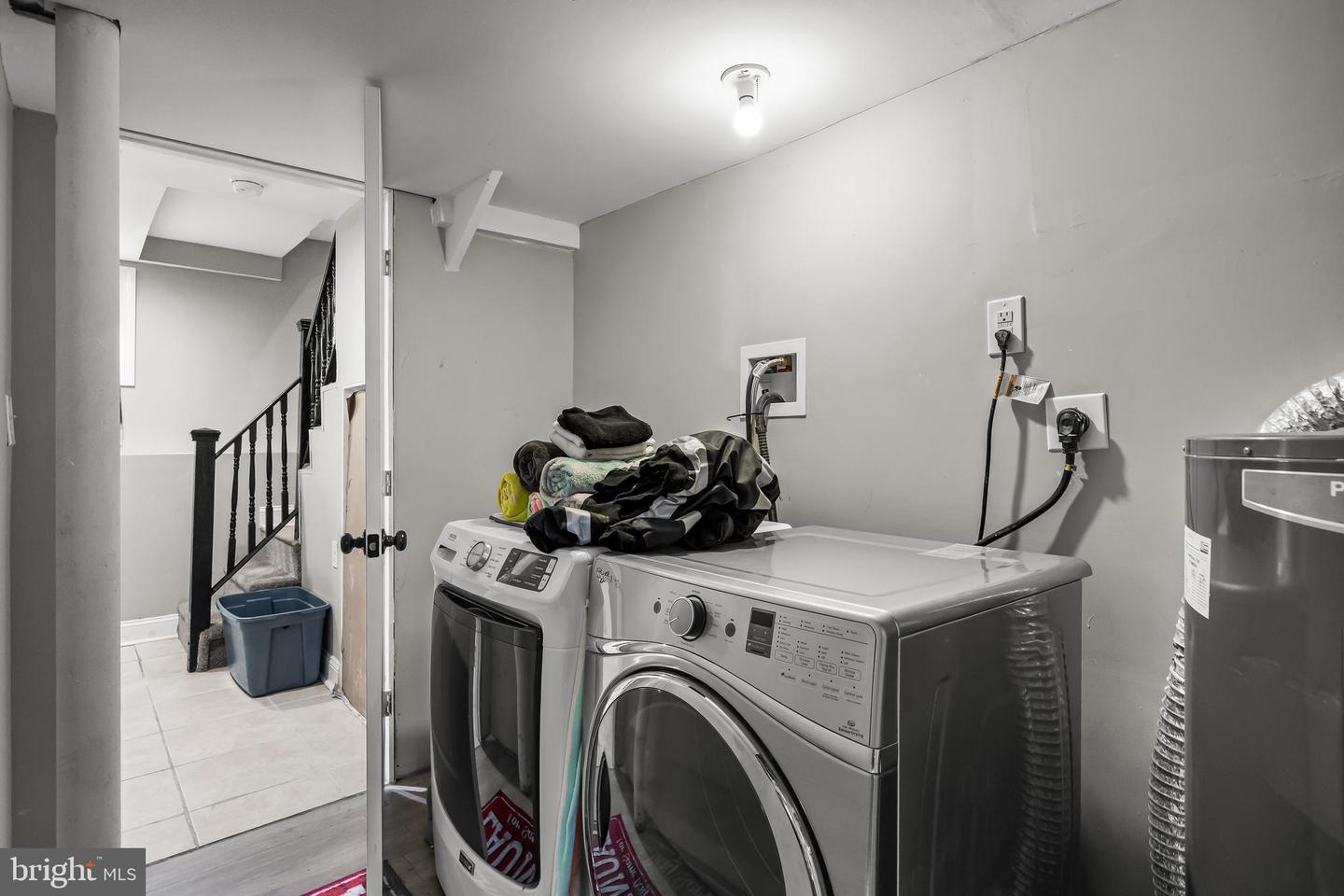 124 Washington Property Photo 26