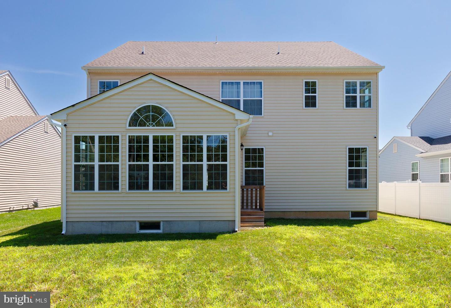 41 Champlain St Property Photo 22